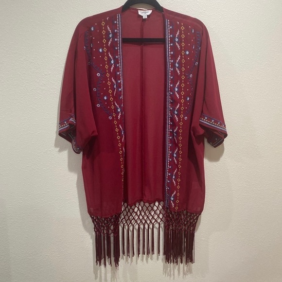 Umgee burgandy embroidered kimono top with fringe  small - Picture 1 of 5